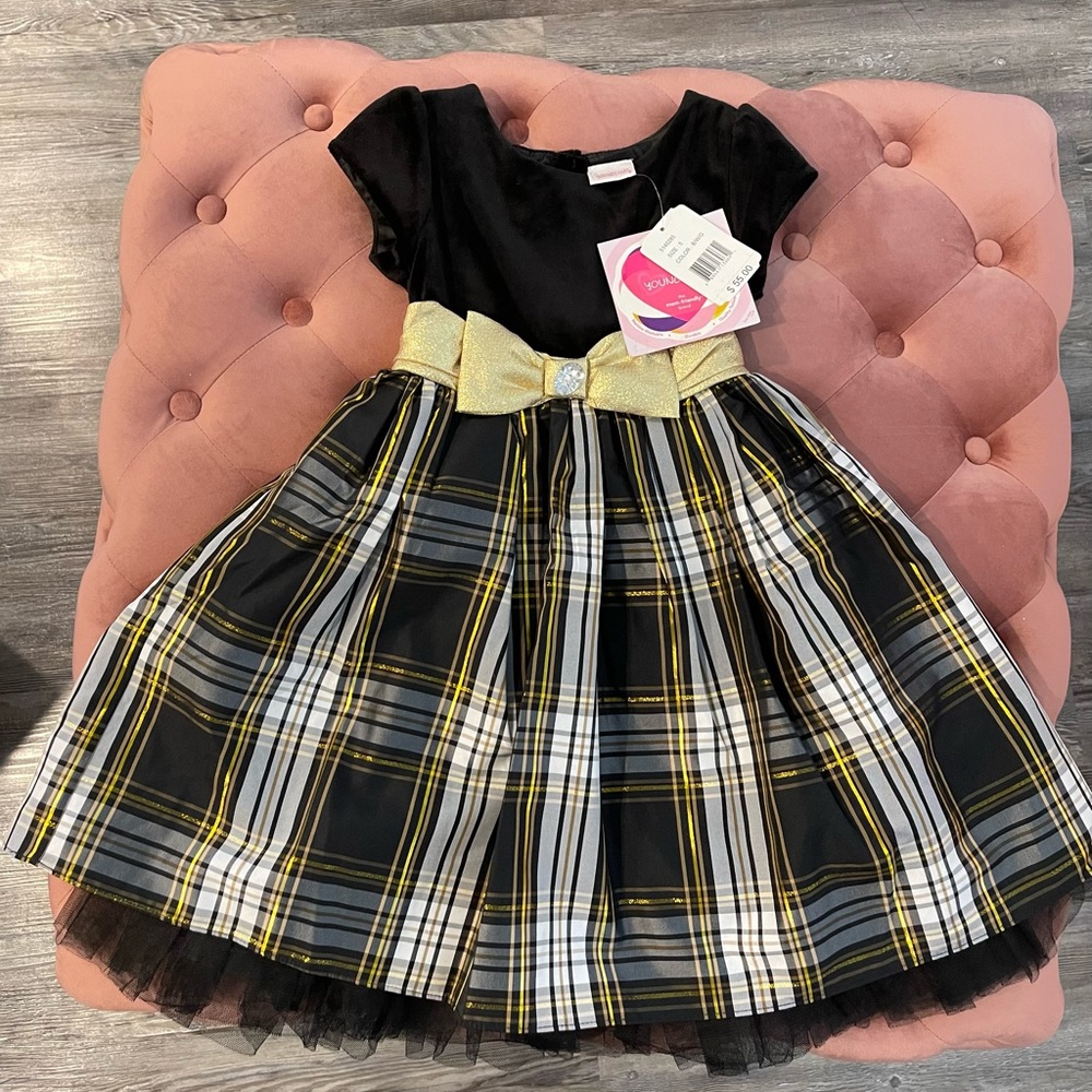 Beautiful Black and Gold Sparking Number for a Cute and Chic Girly Girl